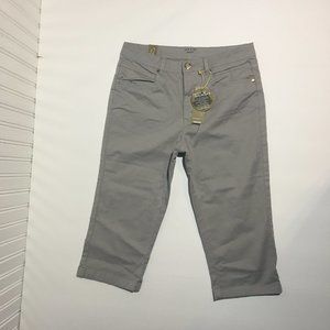 DKR & CO. light grey capri pants new with tags size 4
